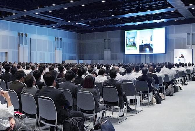 イベントでは商品展示のほかに大規模セミナーを開催したため、講演設備の充実も会場選びのポイントでした。